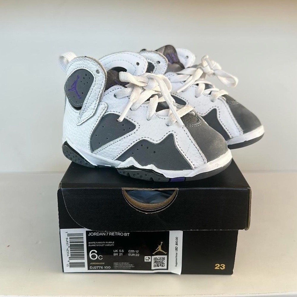 Jordan Retro 7 Kids' White, Gray, and Purple Sneakers size 6C